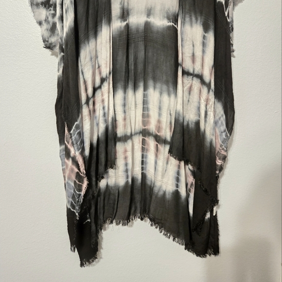 WOVEN HEART Black White Tie-Dye Kimono Beach Cover Up Raw Hem One Size - Picture 8 of 14